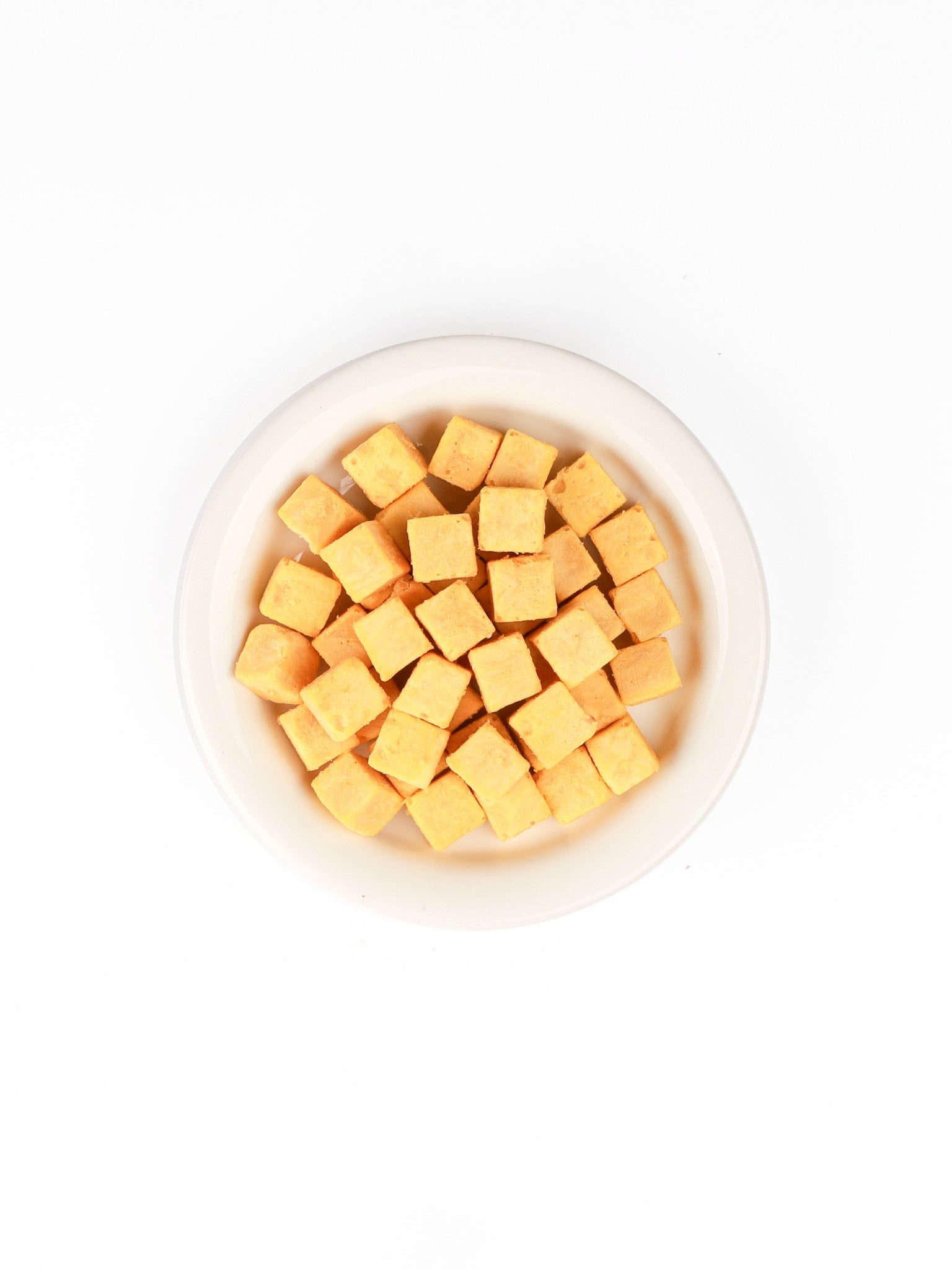 chewtrue-freeze-dried-egg-yolk-bites-cat-dog-treats